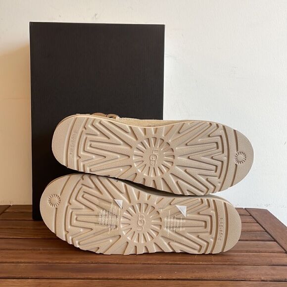 UGG Classic Ultra Mini Boots Mustard Seed Men Size 10 Women Size 11 - Picture 12 of 15